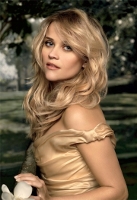 Reese Witherspoon for Avon In Bloom