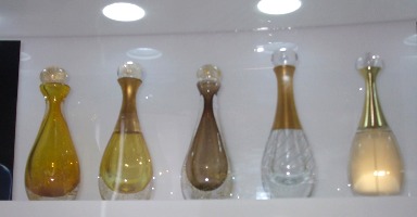 Dior J'Adore, bottle development